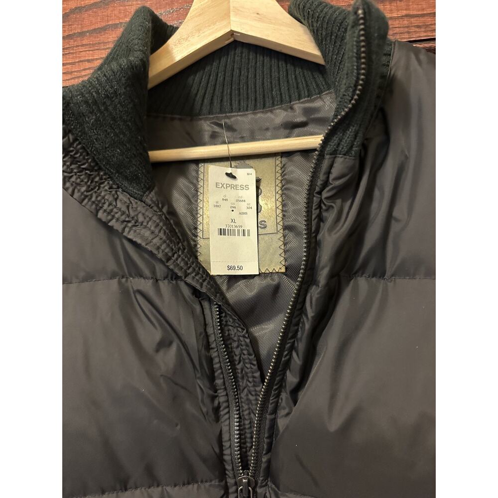 NWT Express Puffer Vest Mens XL Black Mock Neck Full Zip Pockets Sleeveless - Picture 2 of 4